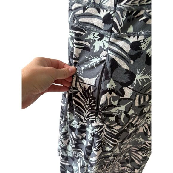 Title Nine Athleisure Sleeveless Dress size L Floral Gray Green - Picture 7 of 11